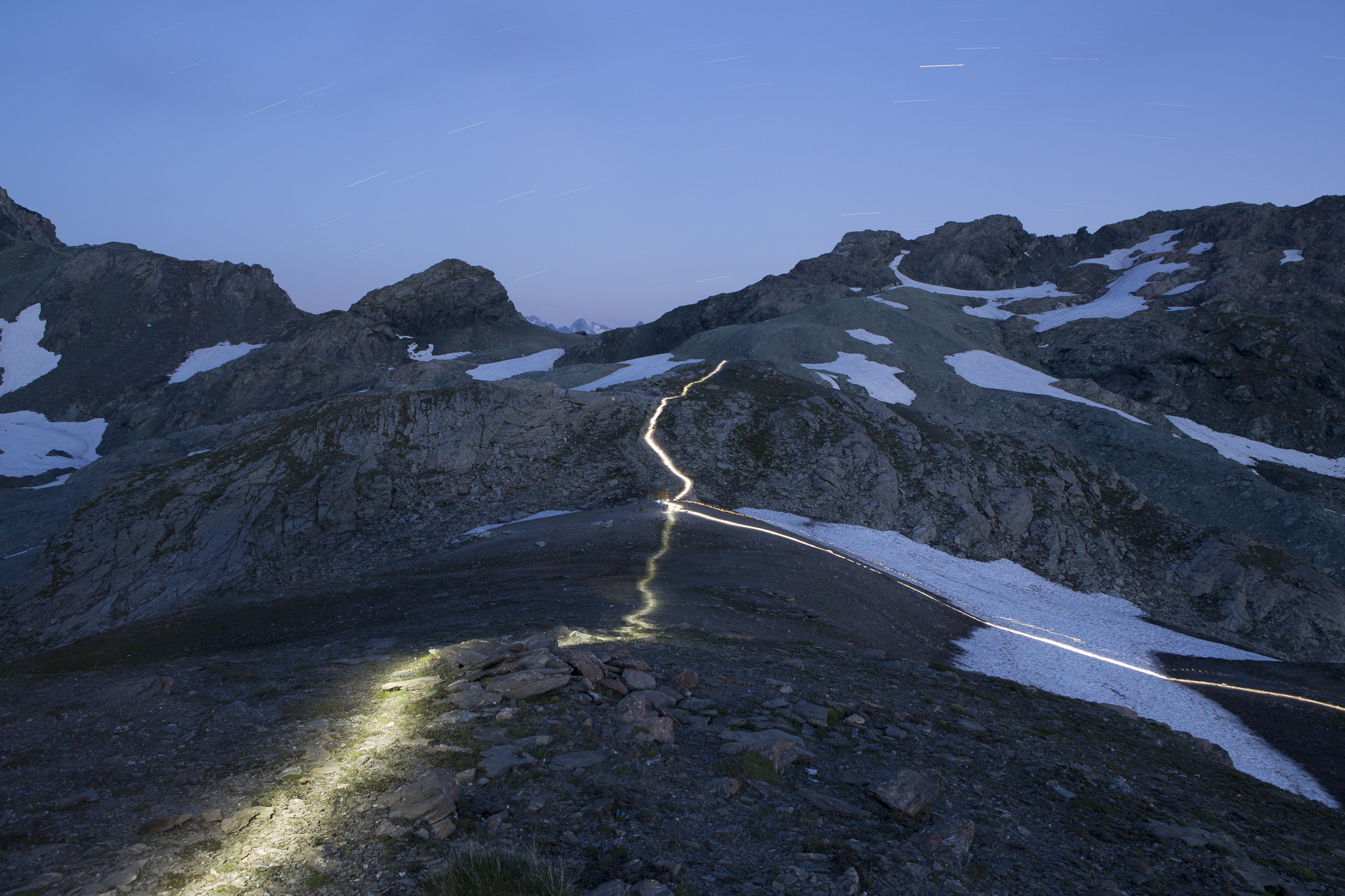 Triple watershed at Pass Lunghin, Lightdrawing by Regina Hügli